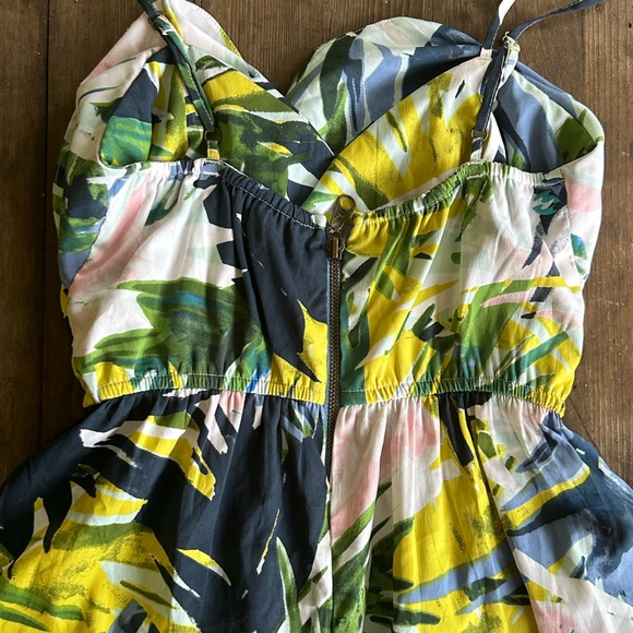 Billabong Flower Blouse - Picture 2 of 2